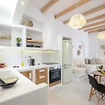Apartment Smirida *