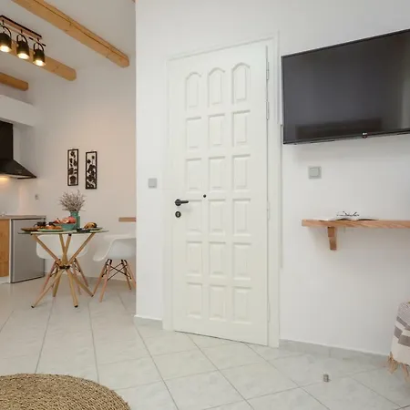 Apartment Smirida *