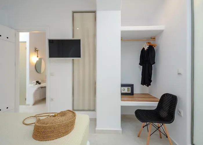 Smirida * Naxos City