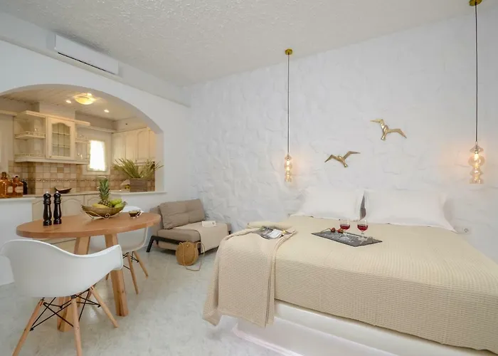 アパート Smirida