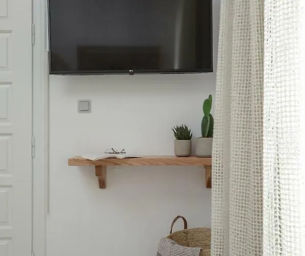 アパート Smirida